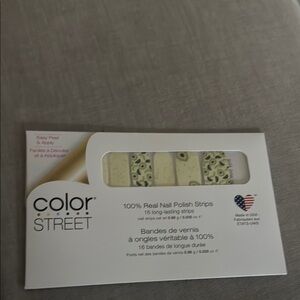 Color Street Vibrant Nail Strips Let’s Guac and Roll